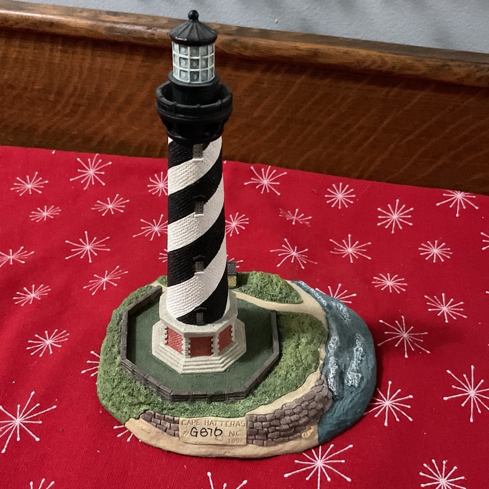 1994 Harbor Lights Cape Hatteras Lighthouse
